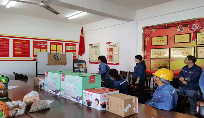 飞镖比赛--王晓苏_副本.jpg 飞镖比赛--王晓苏_副本.jpg